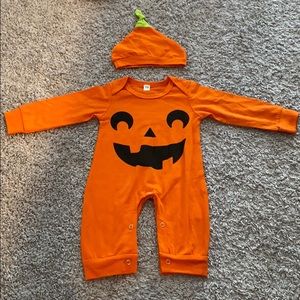 NWOT baby pumpkin outfit